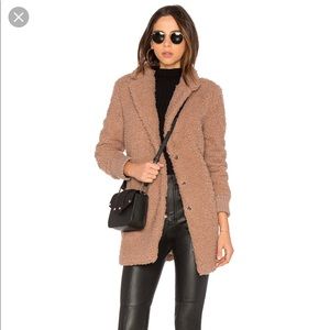 NWT cupcakes and cashmere Antebellum fuzzy coat